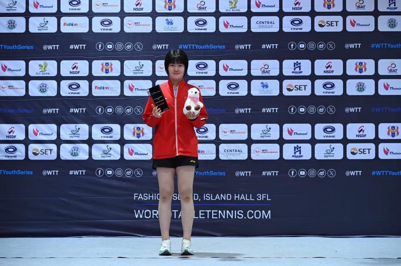 开云棋牌-3-0跳级夺冠！中国女乒15岁新星再闪耀：陈梦师妹疯狂收割冠军